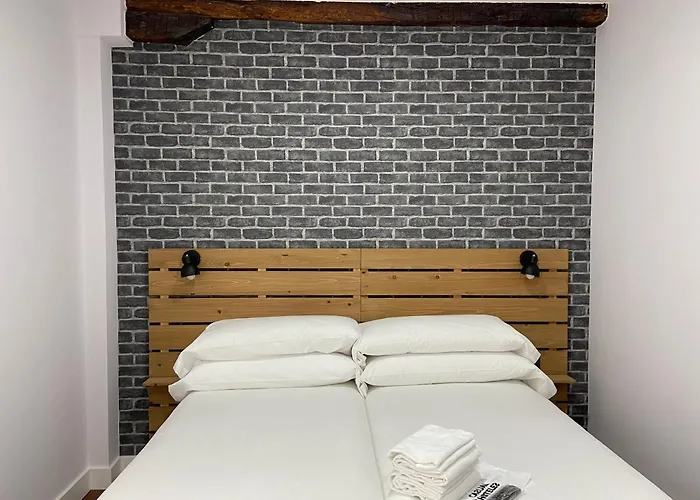 Casual Mardones Pensión 3*